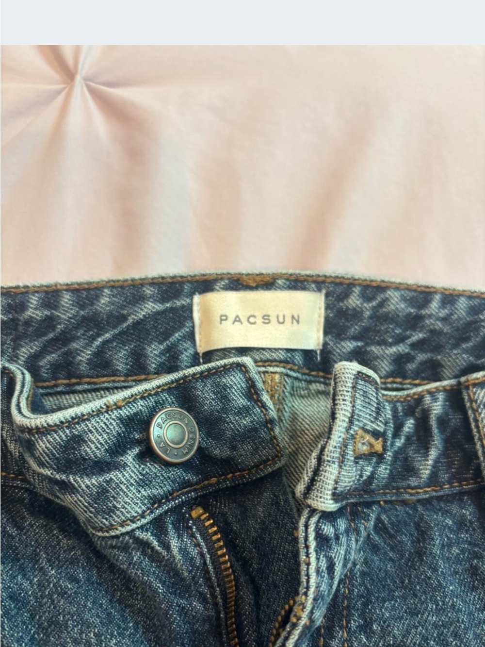PacSun Women’s Baggy PETITE Jeans in Dark Blue Wash - Picture 3 of 5
